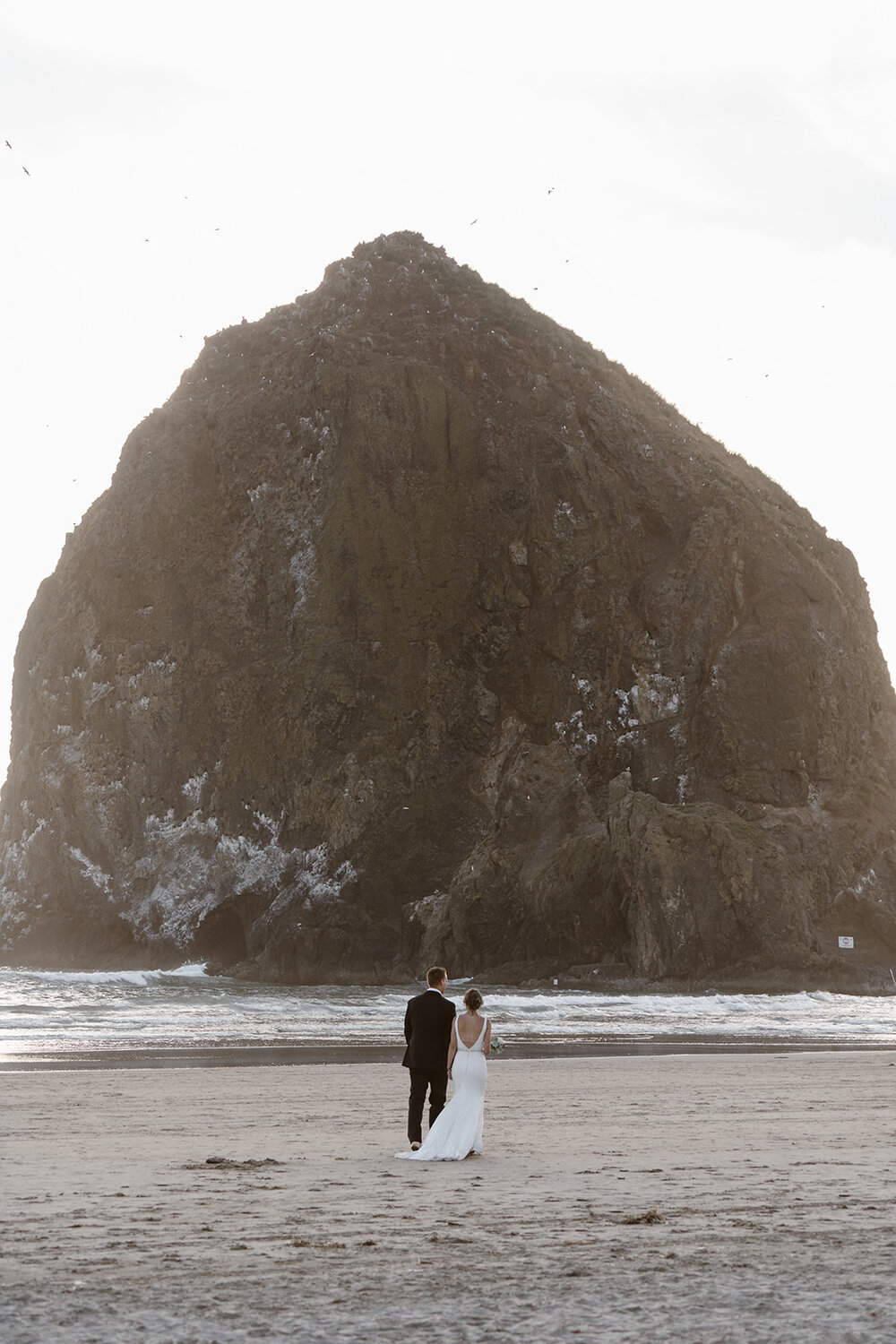 Our Brilliant Bride Kate | Cannon Beach Elopement. Desktop Image