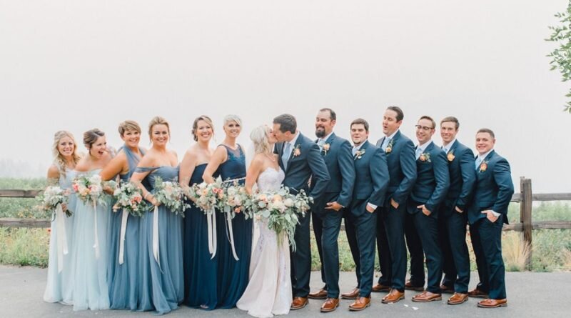 Classic-Blue-Wedding-Color-Ideas-To-Inspire-1579697783265039292-800x445.jpg