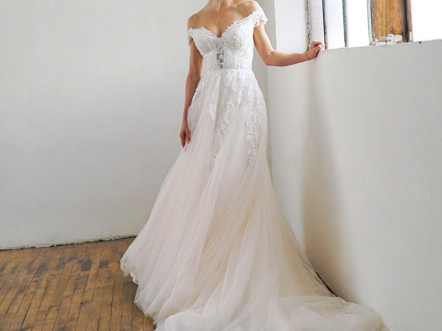 Roz La Kelin Roselle Blush/Ivory // Retail Price $1985 | Our Price $1389