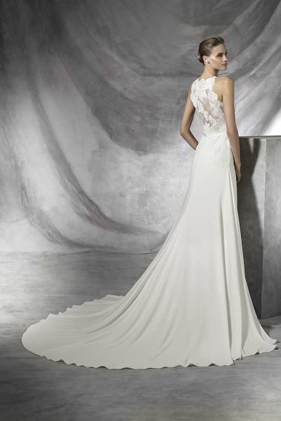 Pronovias Tesia .jpg