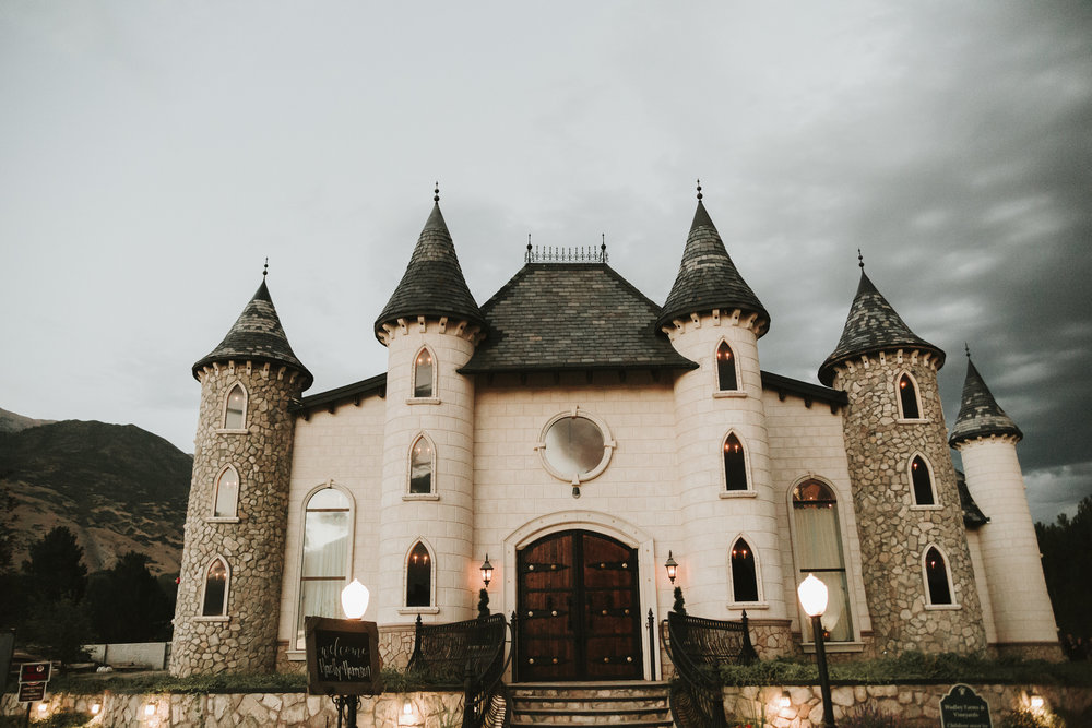 Our Brilliant Bride Haelly | Utah Castle Wedding. Desktop Image