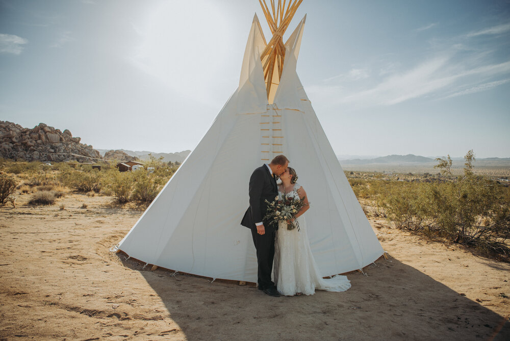 joshuatreeelopement-74_40505652105_o.jpg