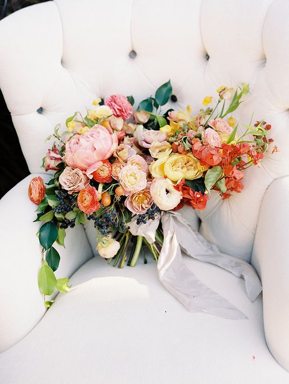 bold coral bouquet.jpg