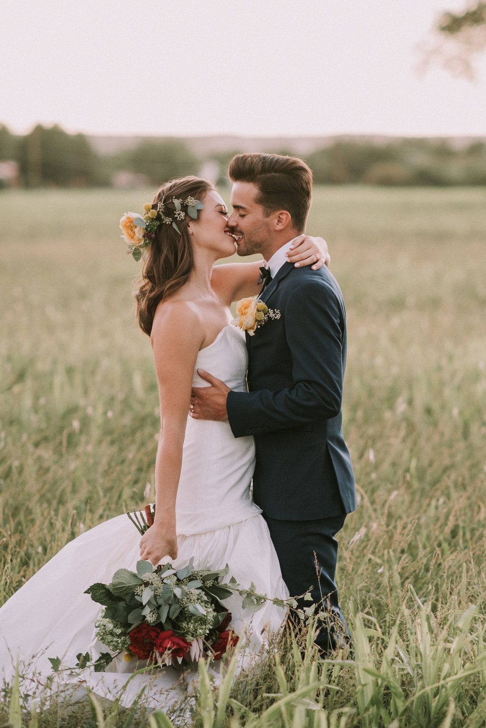 Our Brilliant Bride Kelsey | Boho Chic Meets Modern Romantic Backyard Wedding. Desktop Image