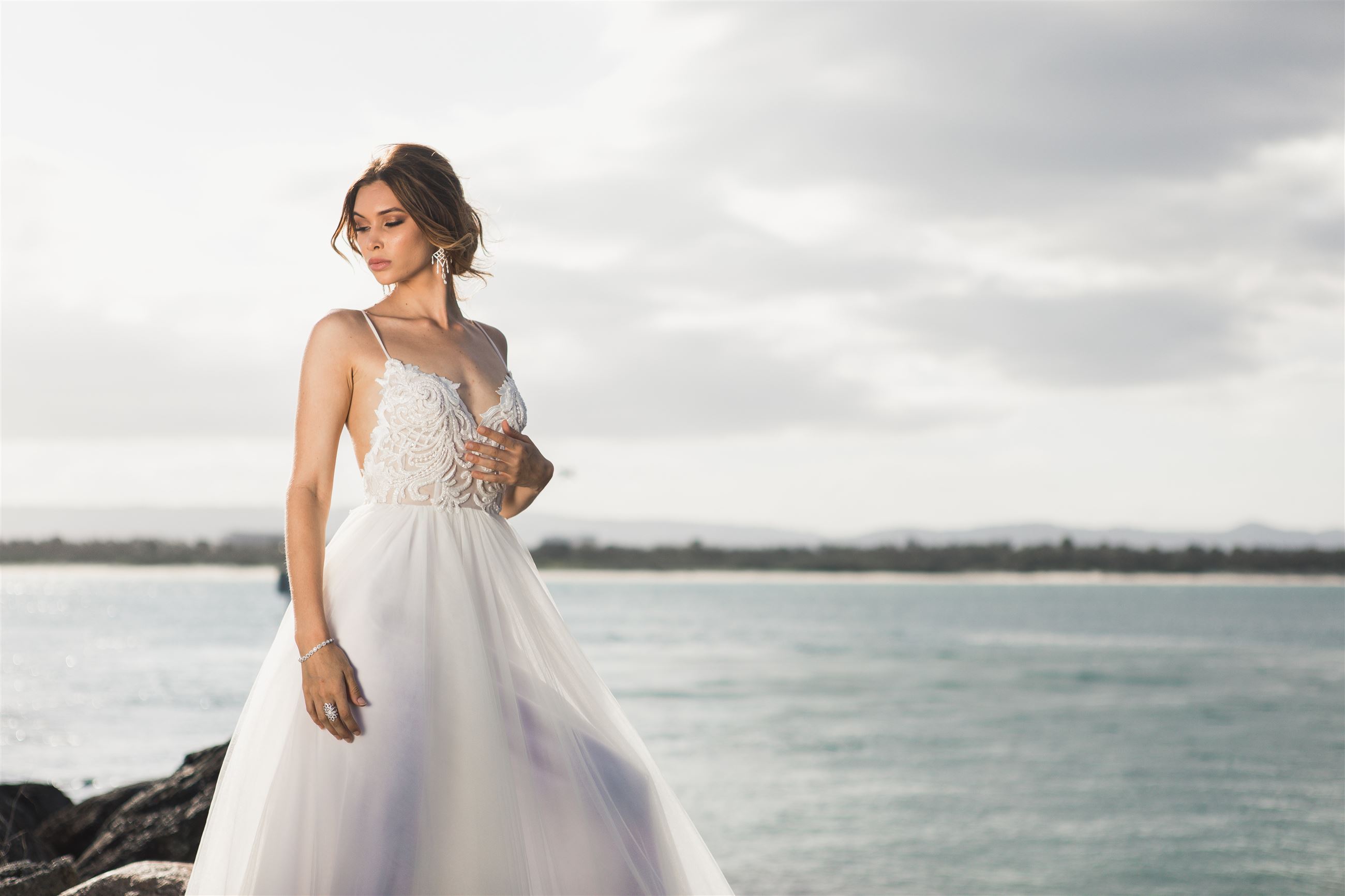 A Beauty Timeline for the Bride-to-Be: How to Prepare for the Big Day. Desktop Image