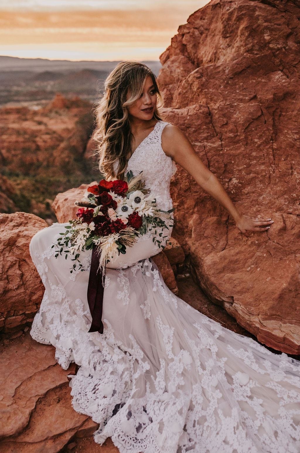Cathedral Rock - Sedona | Styled Shoot. Desktop Image