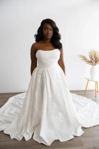 Private Collection Angie Ivory Brocade #0 default thumbnail